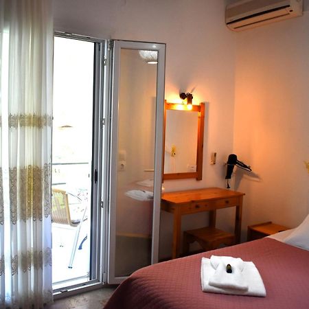 Kostas Apartments & Studios Agios Georgios Pagon Extérieur photo