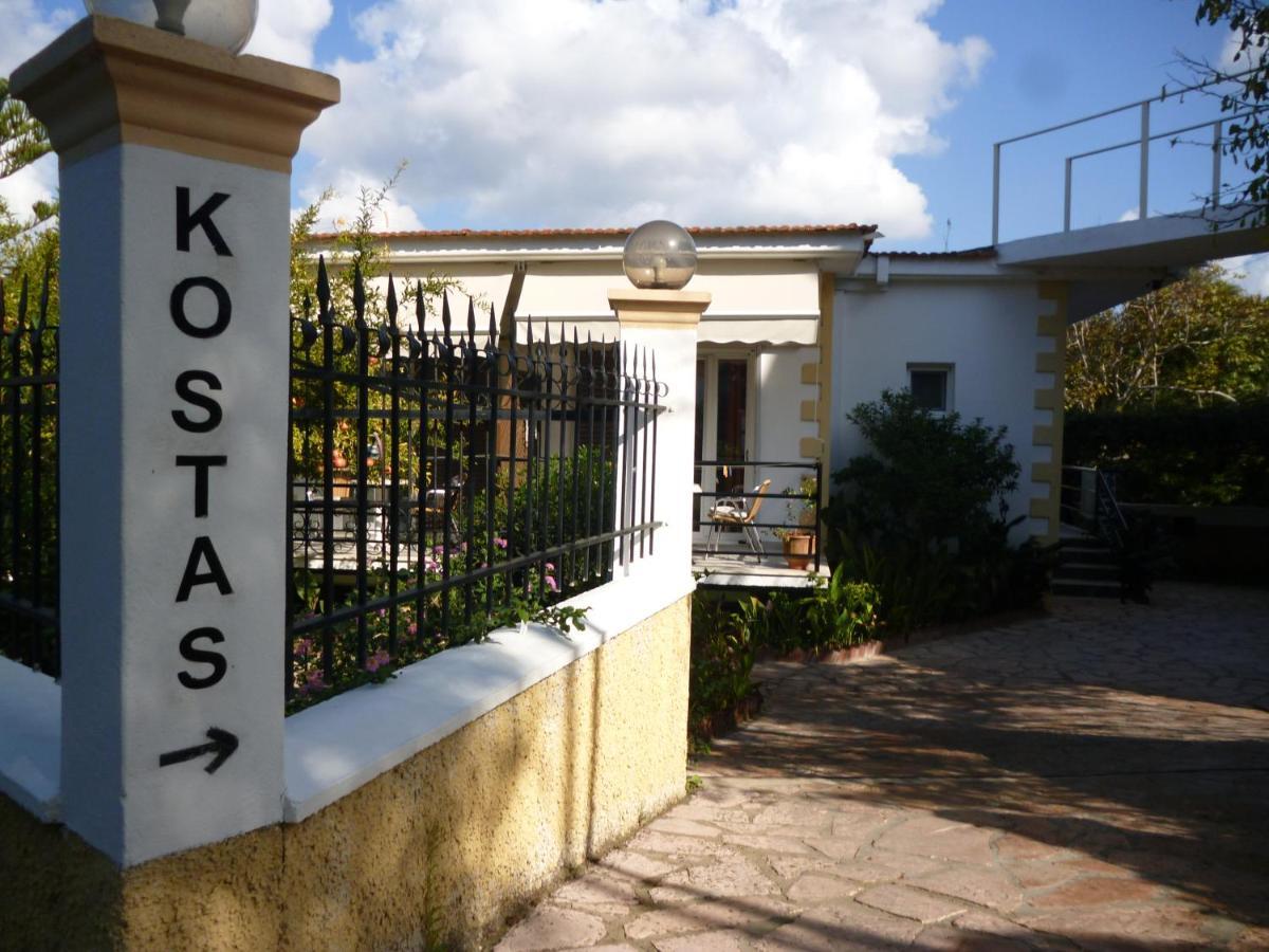 Kostas Apartments & Studios Agios Georgios Pagon Extérieur photo