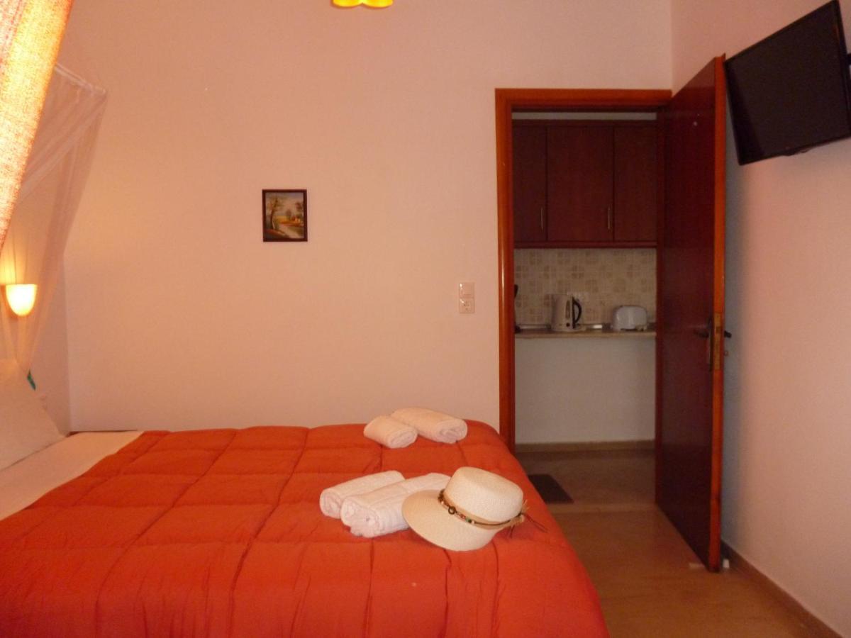 Kostas Apartments & Studios Agios Georgios Pagon Extérieur photo
