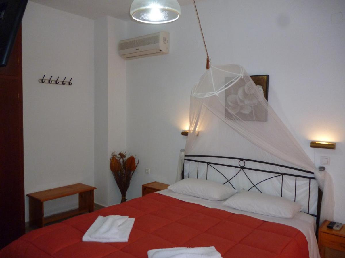 Kostas Apartments & Studios Agios Georgios Pagon Extérieur photo