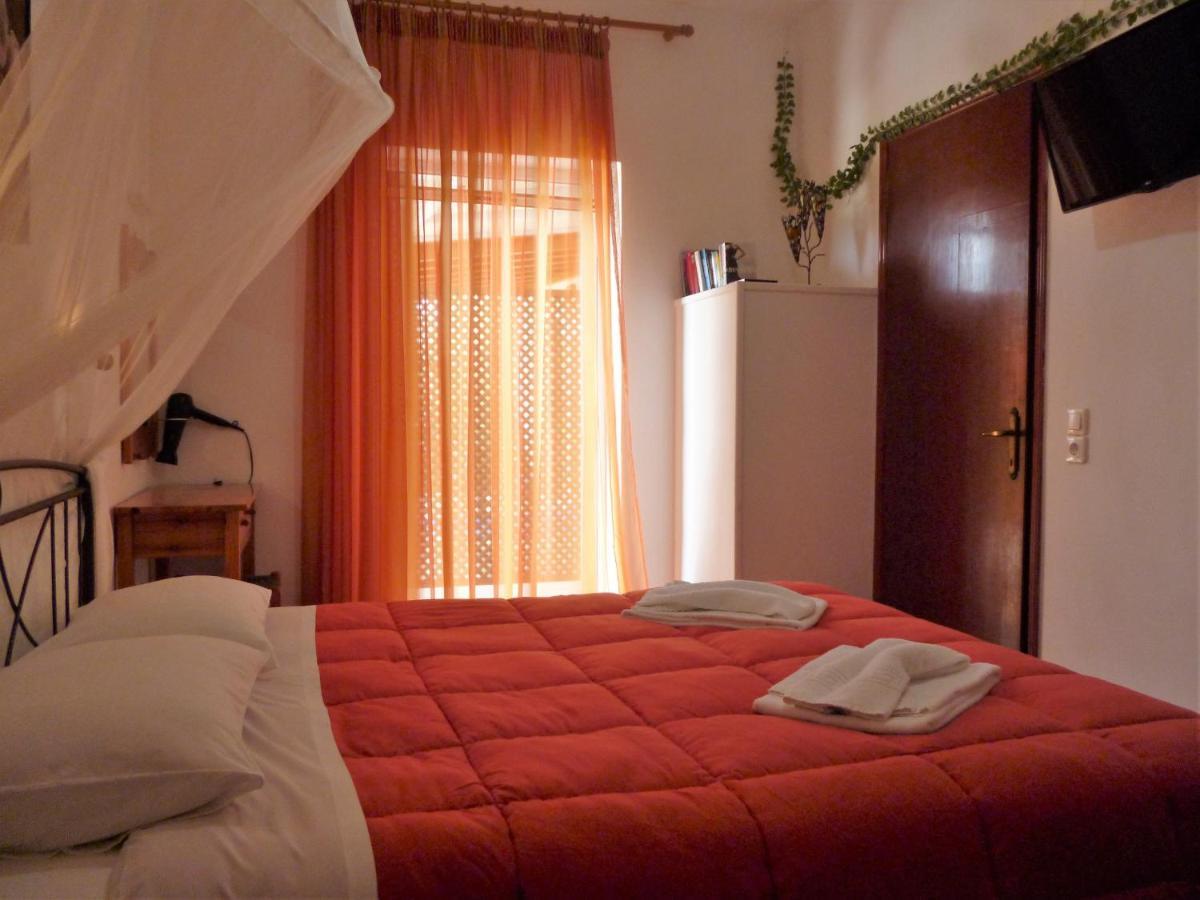 Kostas Apartments & Studios Agios Georgios Pagon Extérieur photo
