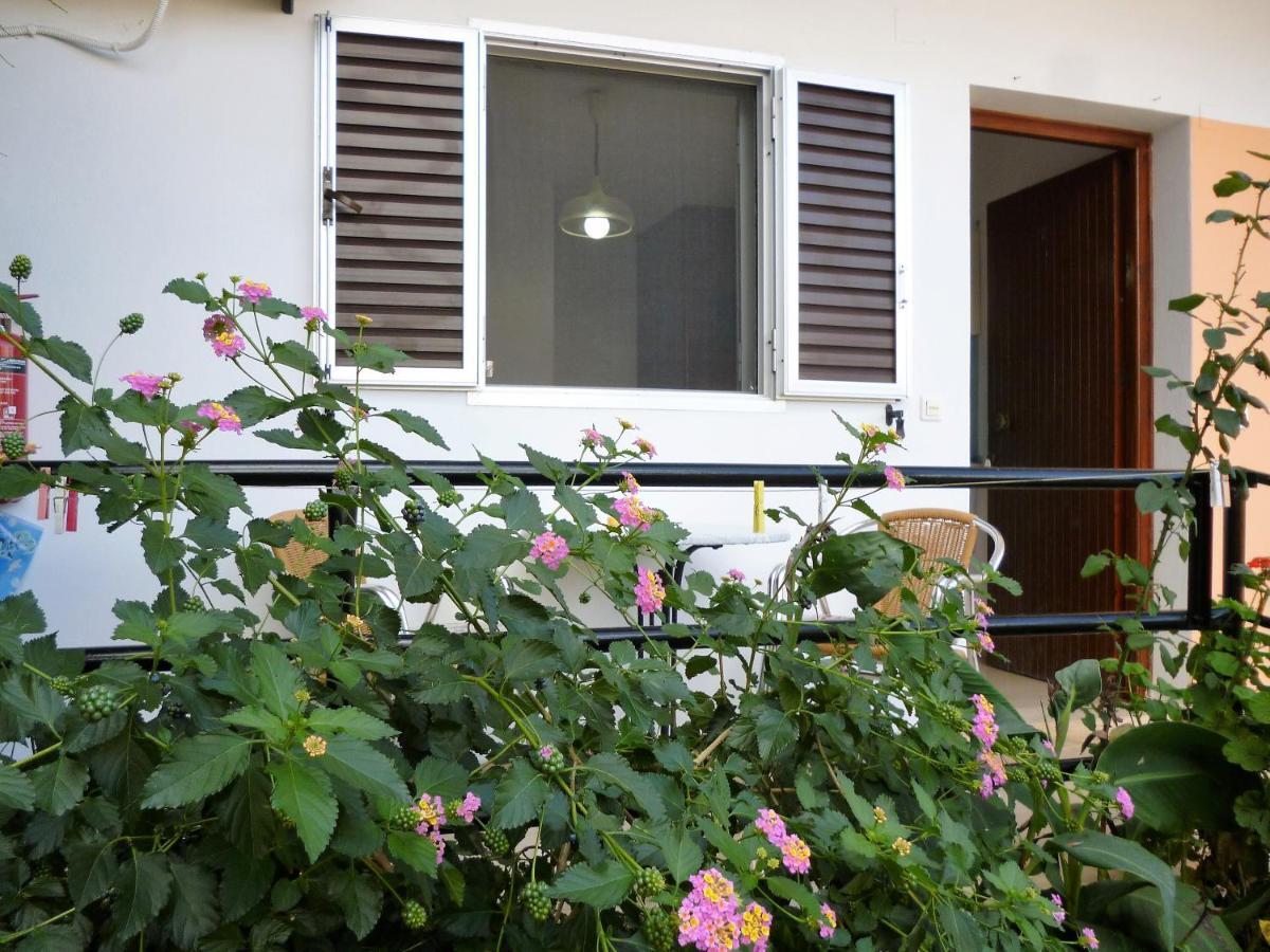 Kostas Apartments & Studios Agios Georgios Pagon Extérieur photo