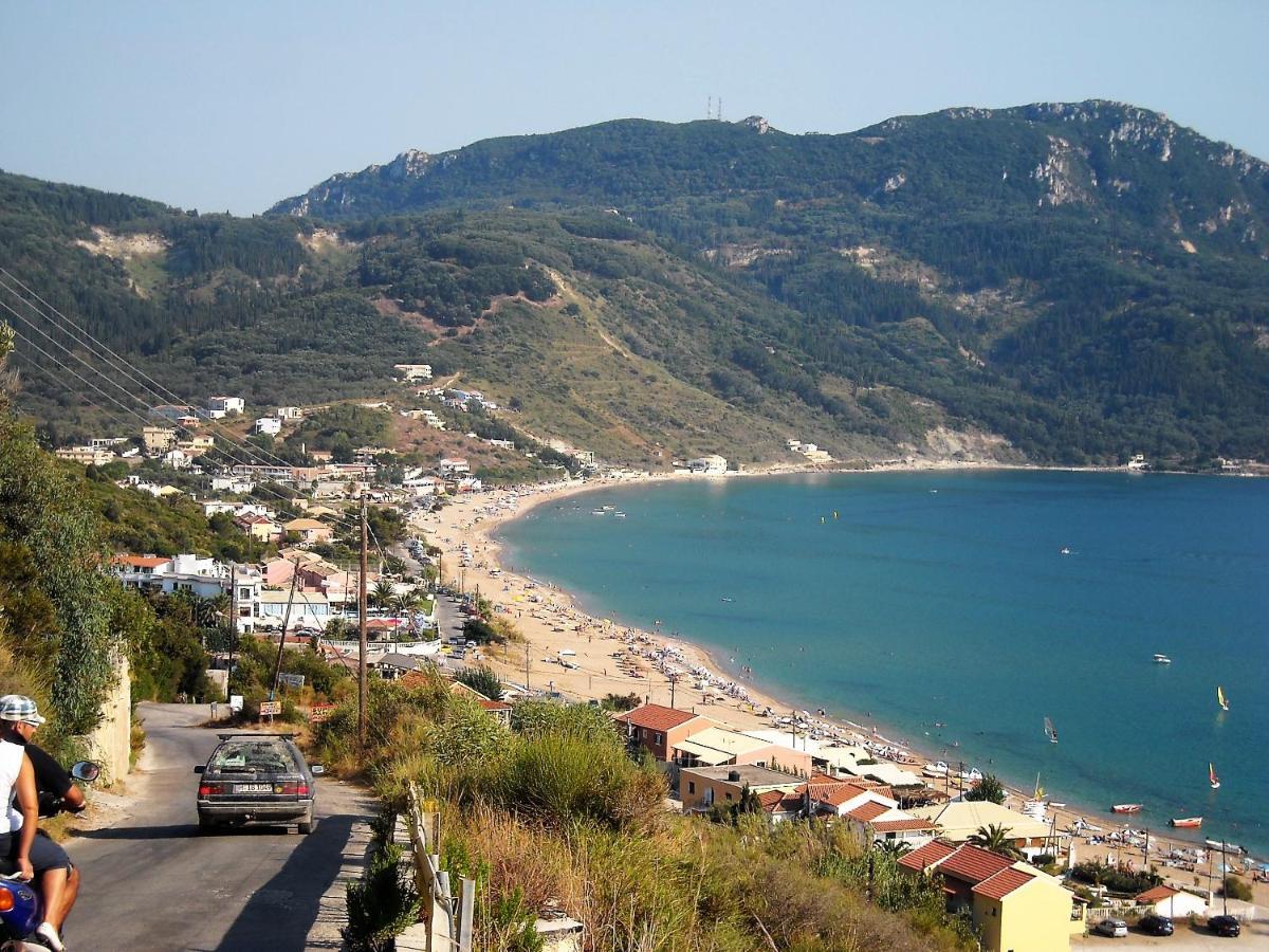 Kostas Apartments & Studios Agios Georgios Pagon Extérieur photo
